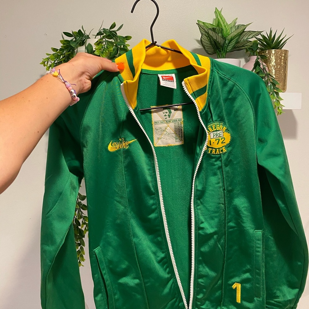 VINTAGE NIKE ZIP UP